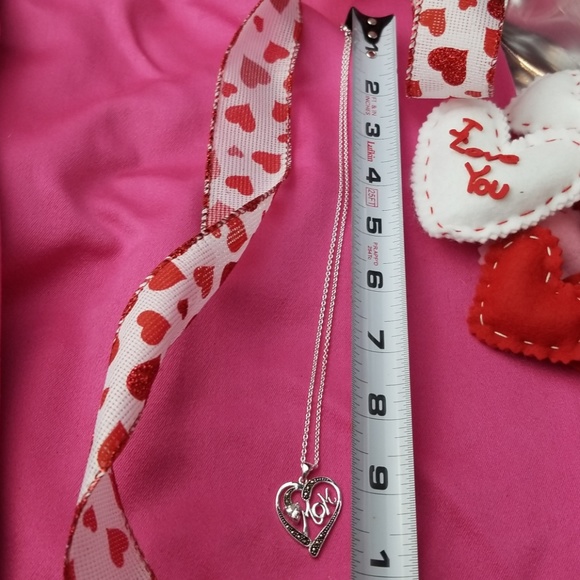 ❤❤VALENTINES SPARKLE ALLURE  NECKLACE - Picture 7 of 8